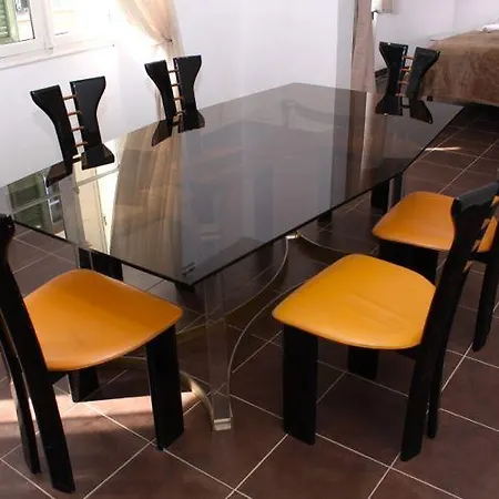 Apartment St Nicolas Delux *